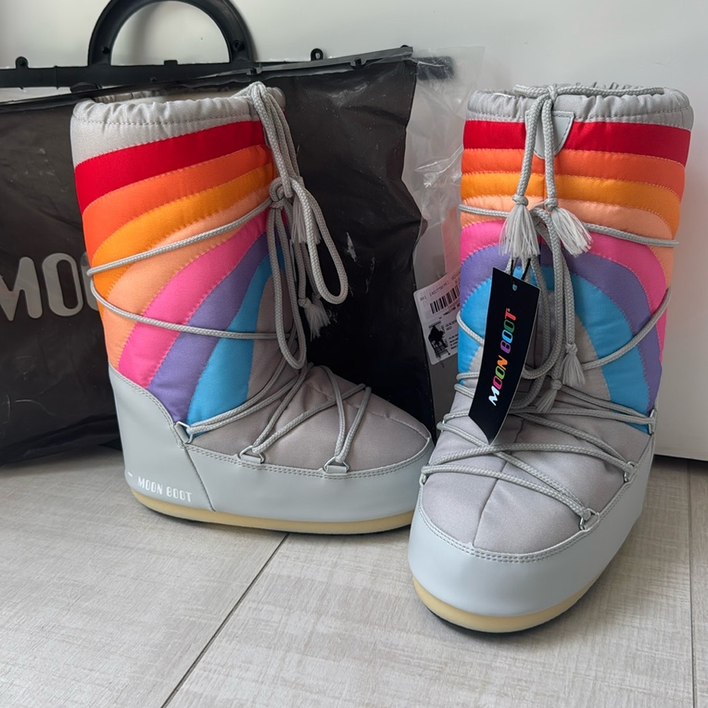 Kid's Rainbow Icon Snow Boots by MOON BOOT